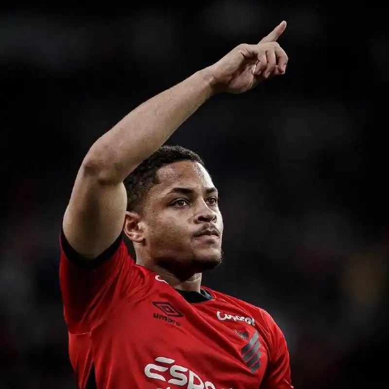 京浙赛前！周琦练罚球，曾凡博雷蒙奥莫特复出，许利民执教翟晓川.