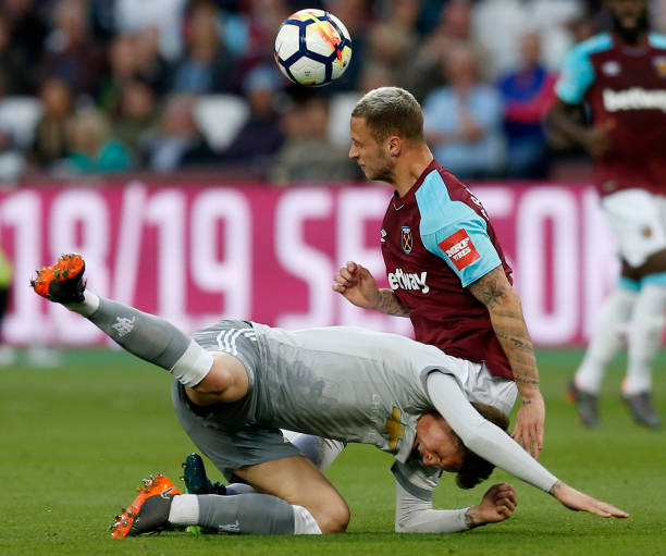 都在书写足 都在书写足